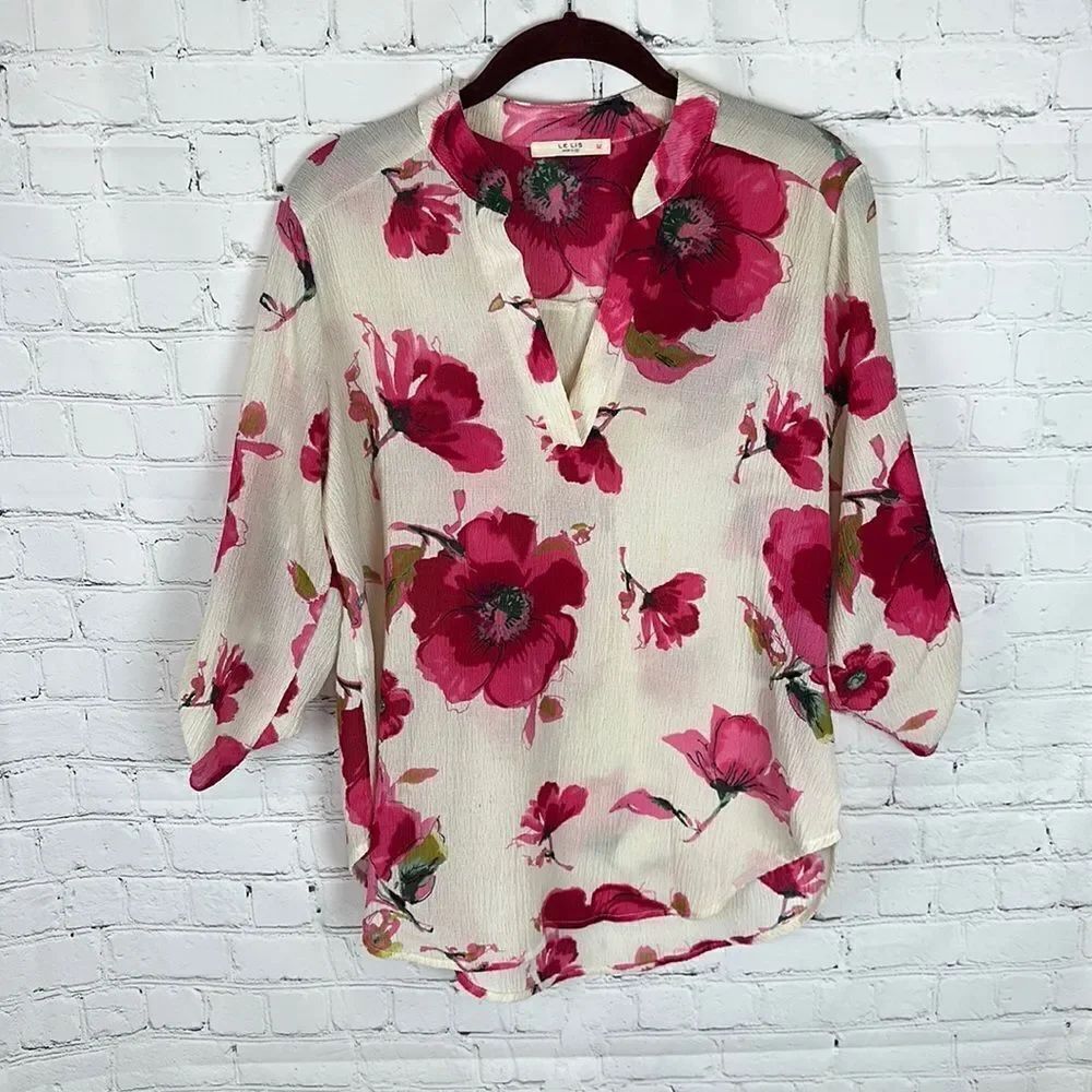 Le Lis Floral Blouse Size Small